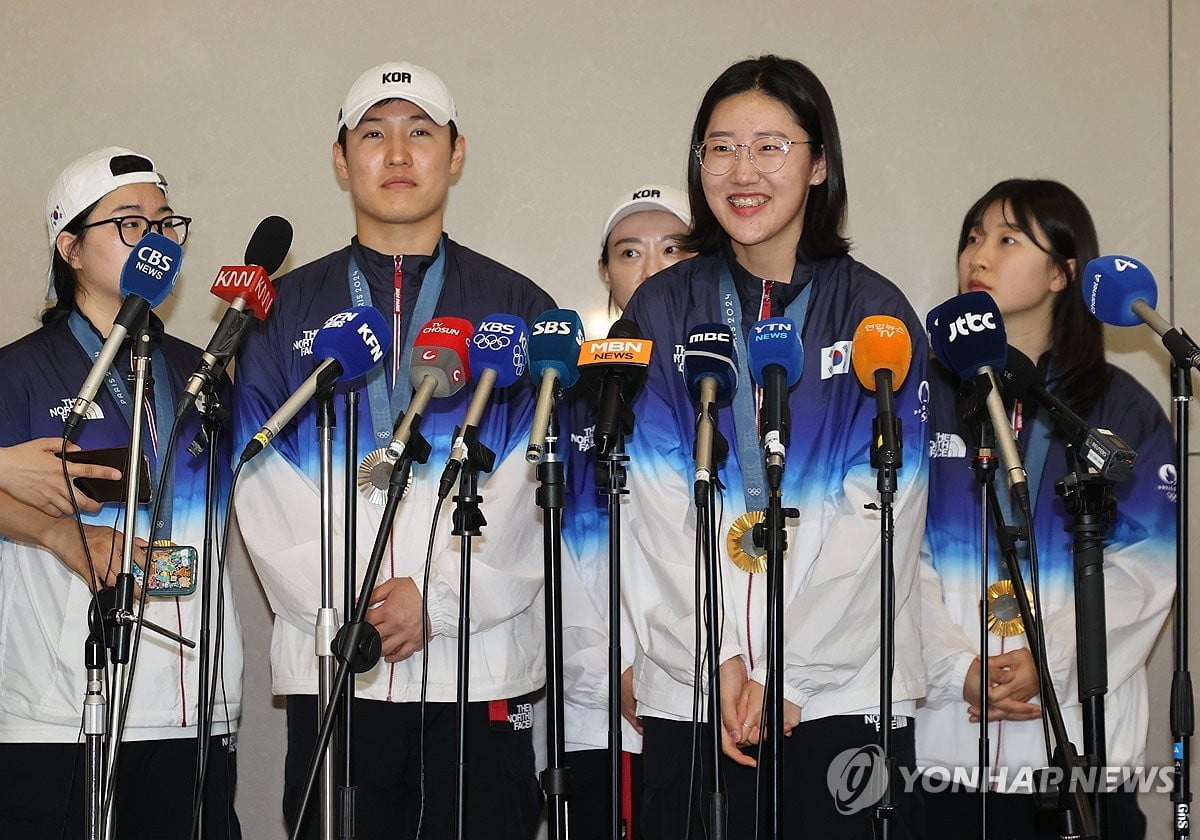 三节过半掘金替补仅得2分，目前75-97大比分落后尼克斯