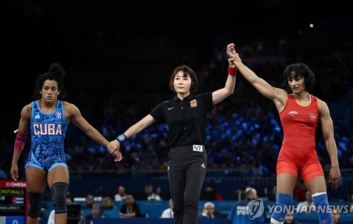 三节过半掘金替补仅得2分，目前75-97大比分落后尼克斯
