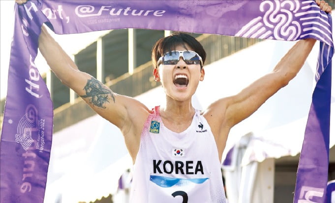 【意甲集锦】图拉姆制胜，劳塔罗破门被吹，国米2-0科莫